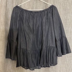 Off-the-shoulder top